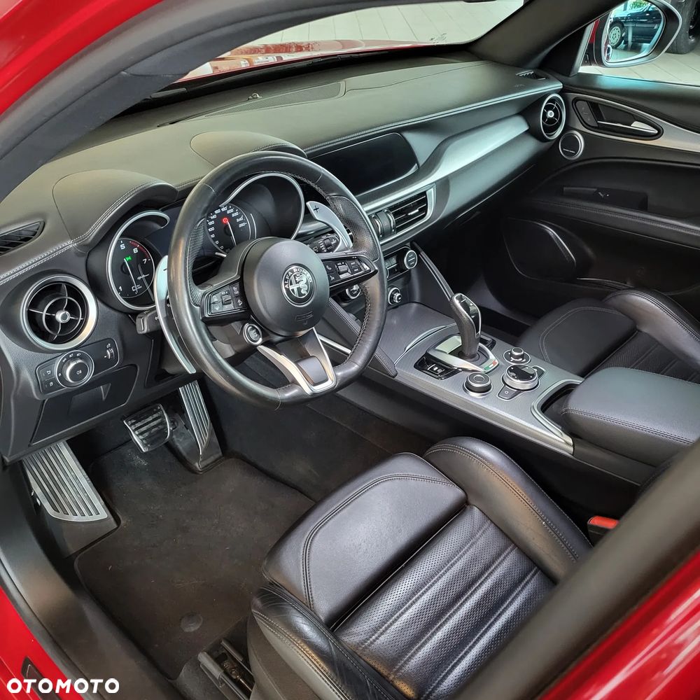 Alfa Romeo Stelvio 2.0 Turbo Veloce Q4 - 6