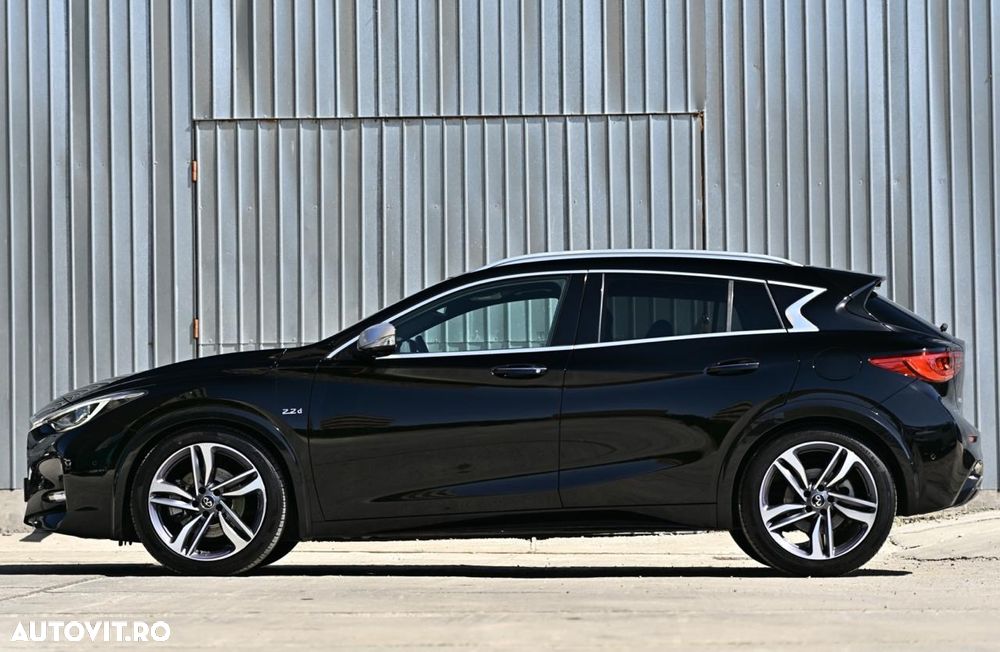 Infiniti Q30 2.2d DCT AWD City Black Edition - 8