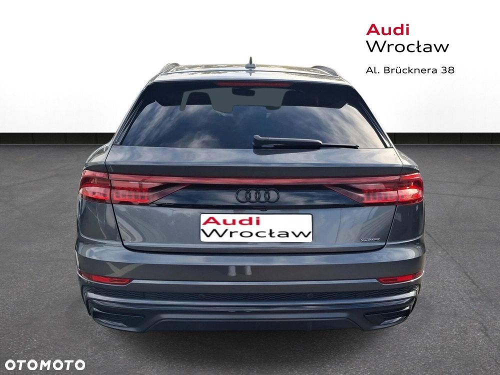 Audi Q8 - 9
