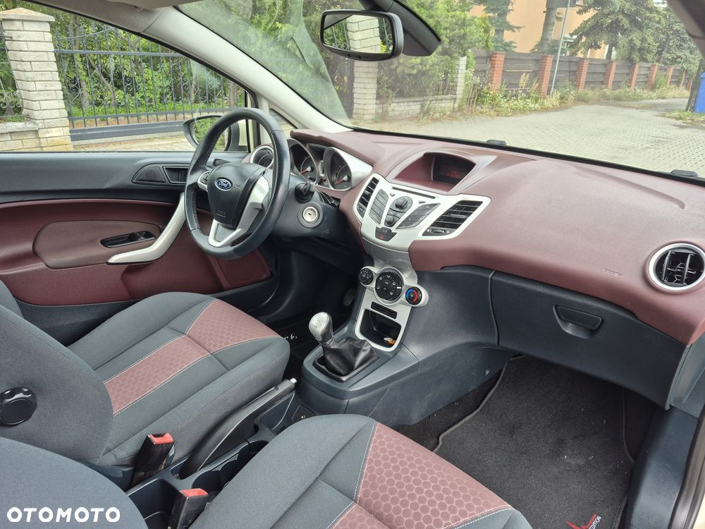 Ford Fiesta - 6