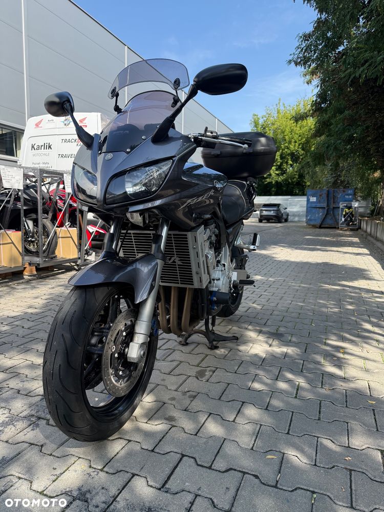 Yamaha FZS - 10