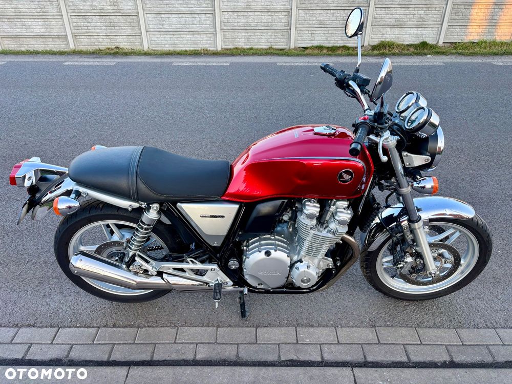 Honda CB - 12