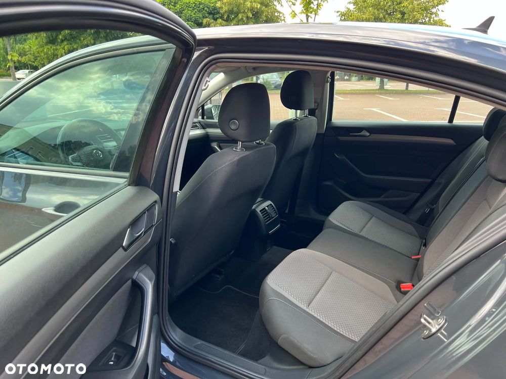 Volkswagen Passat 1.5 TSI EVO Comfortline - 18