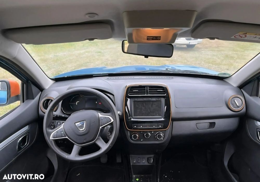 Dacia Spring Essential - 5