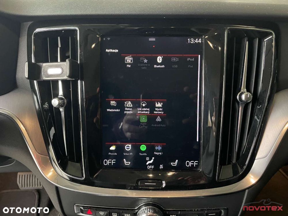 Volvo V60 D3 Momentum Pro - 12