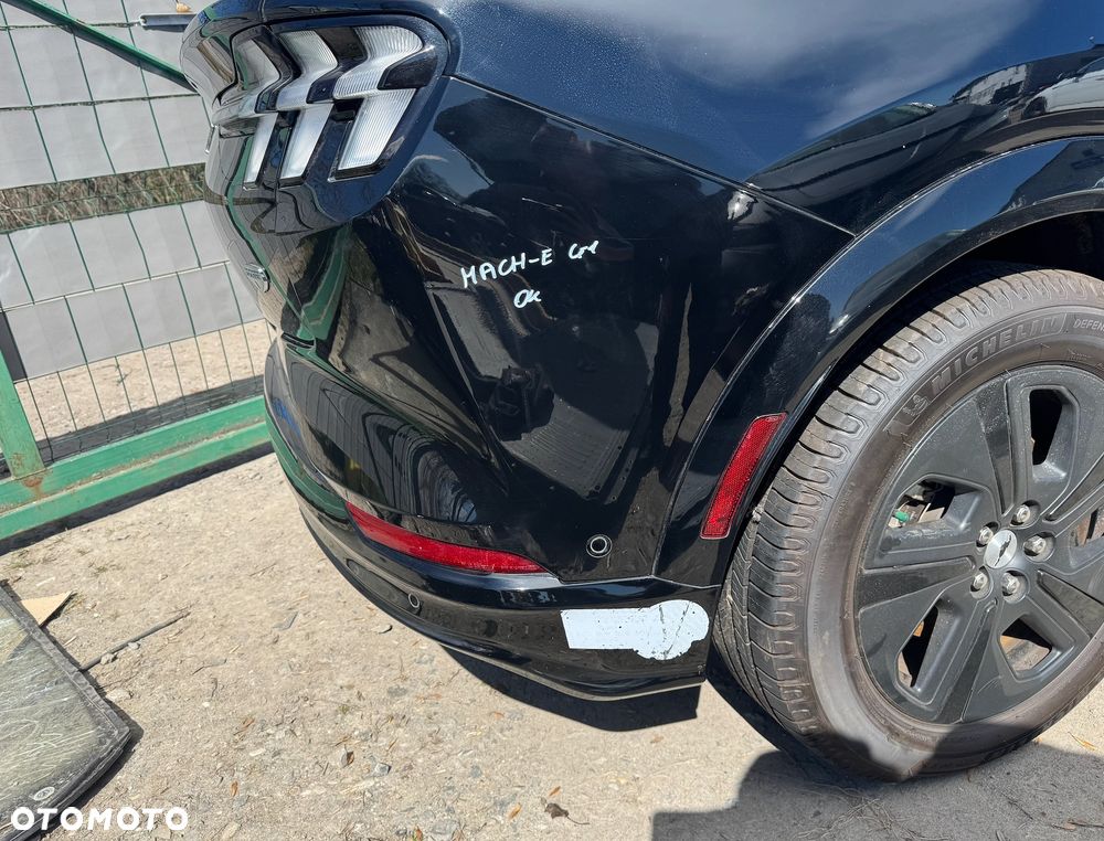 ZDERZAK TYŁ FORD MUSTANG MACH-E PREMIUM KOLOR G1 6 PDC - 2