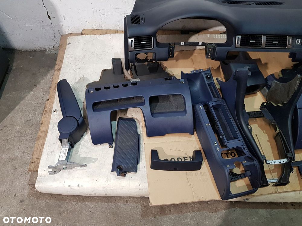 deska rozdzielcza wnętrze audi a6 s6 c5 sedan 00r granat - 6