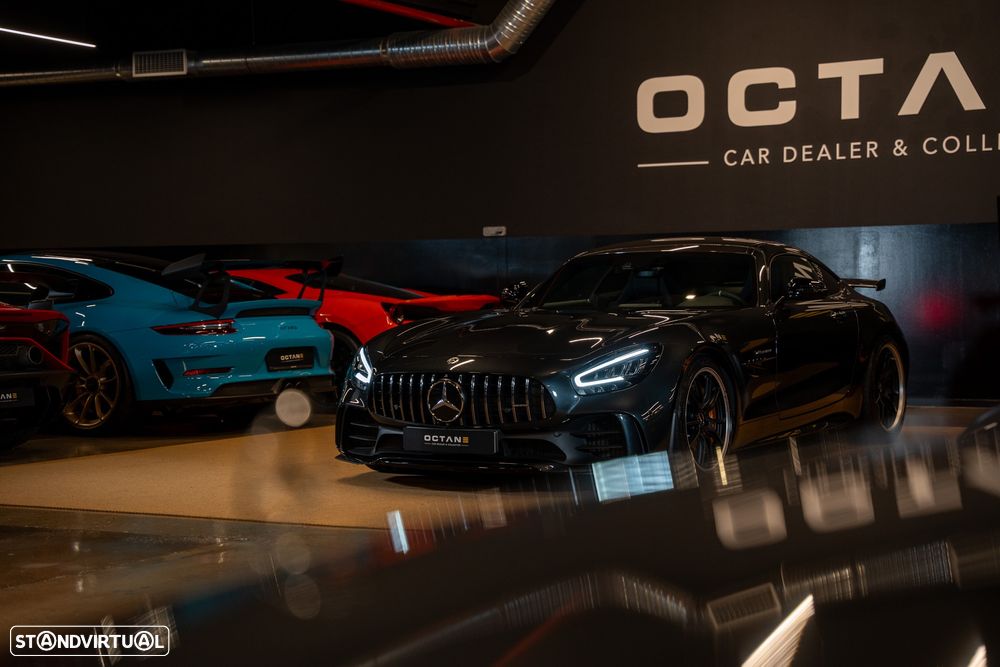 Mercedes-Benz AMG GT R - 8