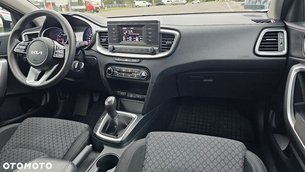 Kia Ceed 1.5 T-GDI S - 10