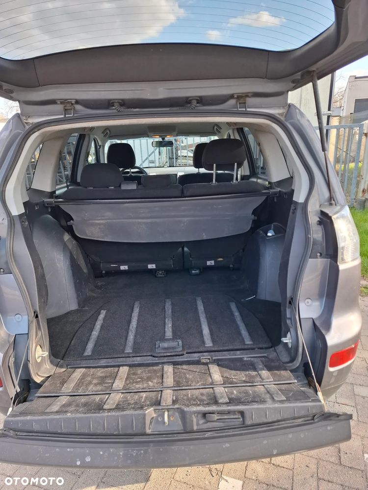 Mitsubishi Outlander 2.4 4WD Intense - 9