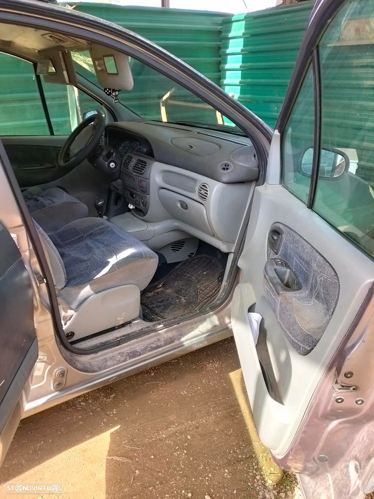 Renault Scénic 1.4 16V Expression - 5