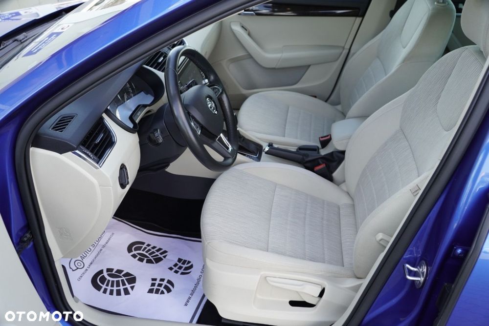 Skoda Octavia 2.0 TDI DSG Style - 7
