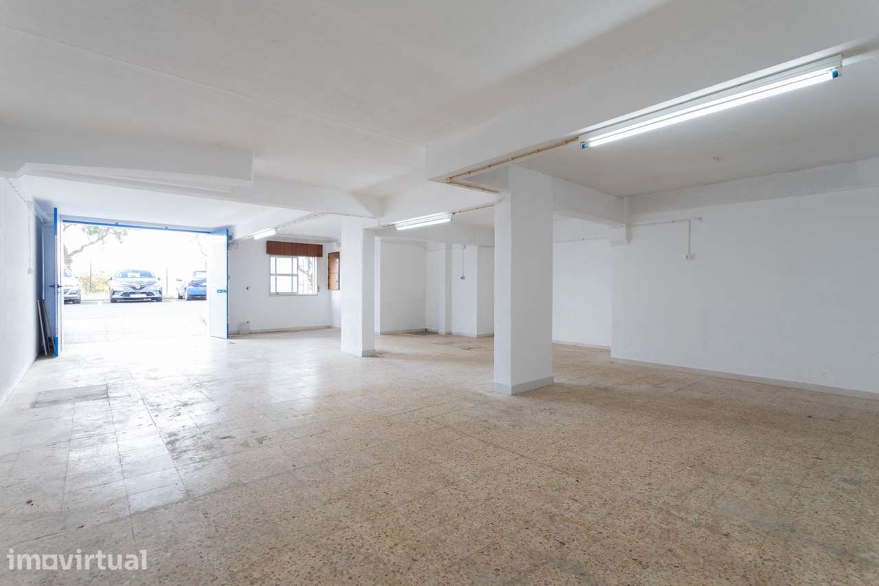 Garagem/Armazém de 78 m² com Wc, e entrada independente - Grande imagem: 2/14