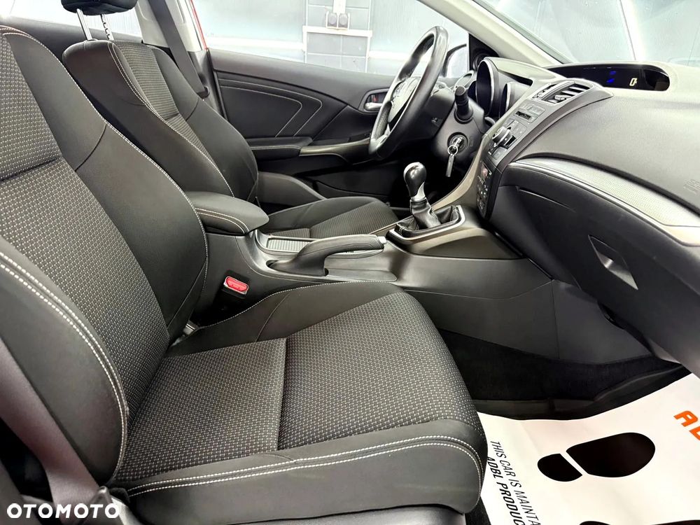 Honda Civic 1.4 i-VTEC Sport Black Edition - 29