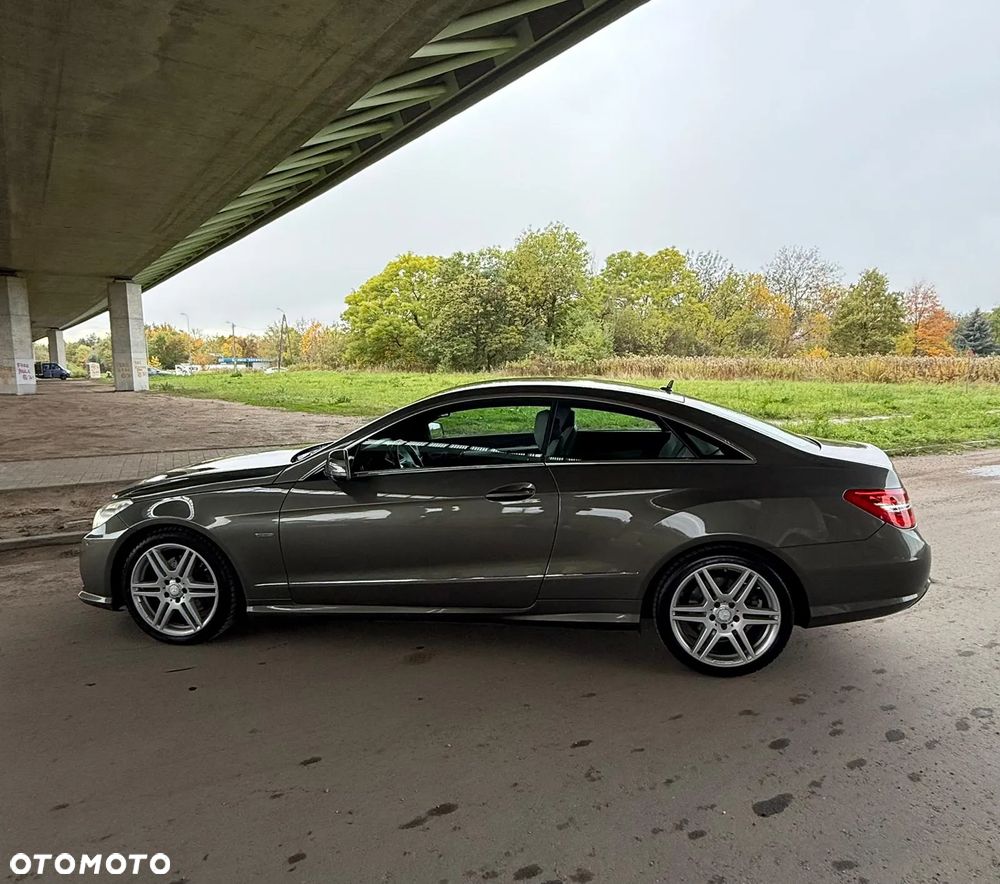 Mercedes-Benz Klasa E 350 CDI DPF Coupe BlueEFFICIENCY 7G-TRONIC Avantgarde - 5