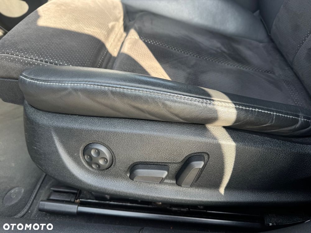 Audi A6 Avant 3.0 TDI DPF quattro tiptronic - 13