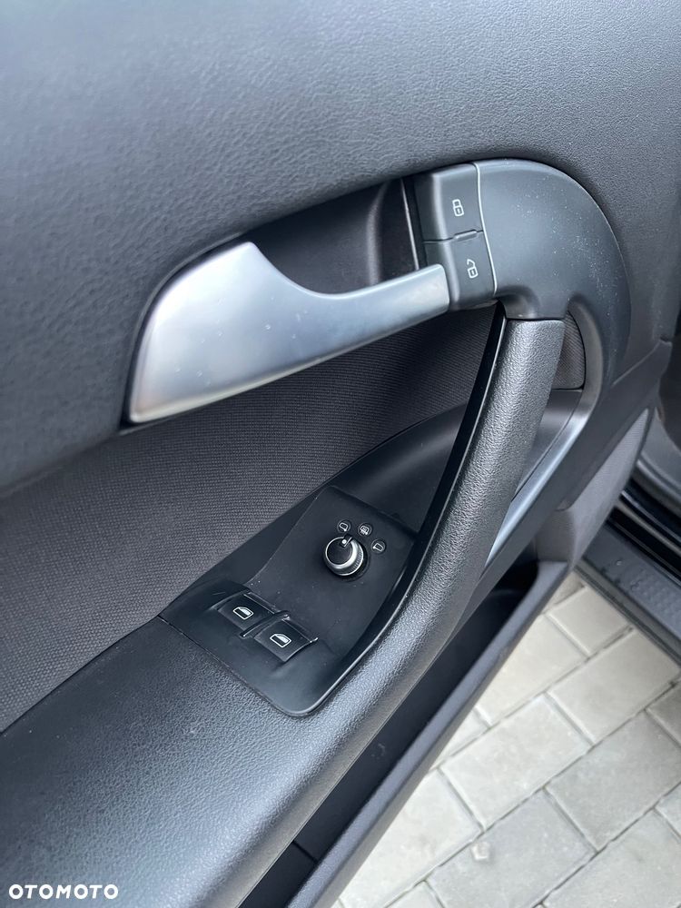 Audi A3 3-drzwiowe 1.6 TDI Ambiente - 32