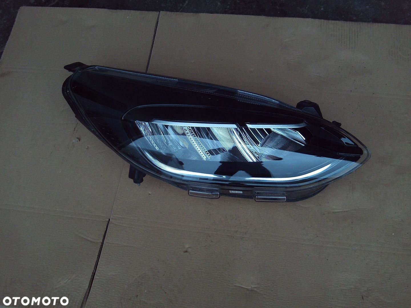 LAMPA FULL LED FORD FIESTA MK8 PRAWA EUROP - 1