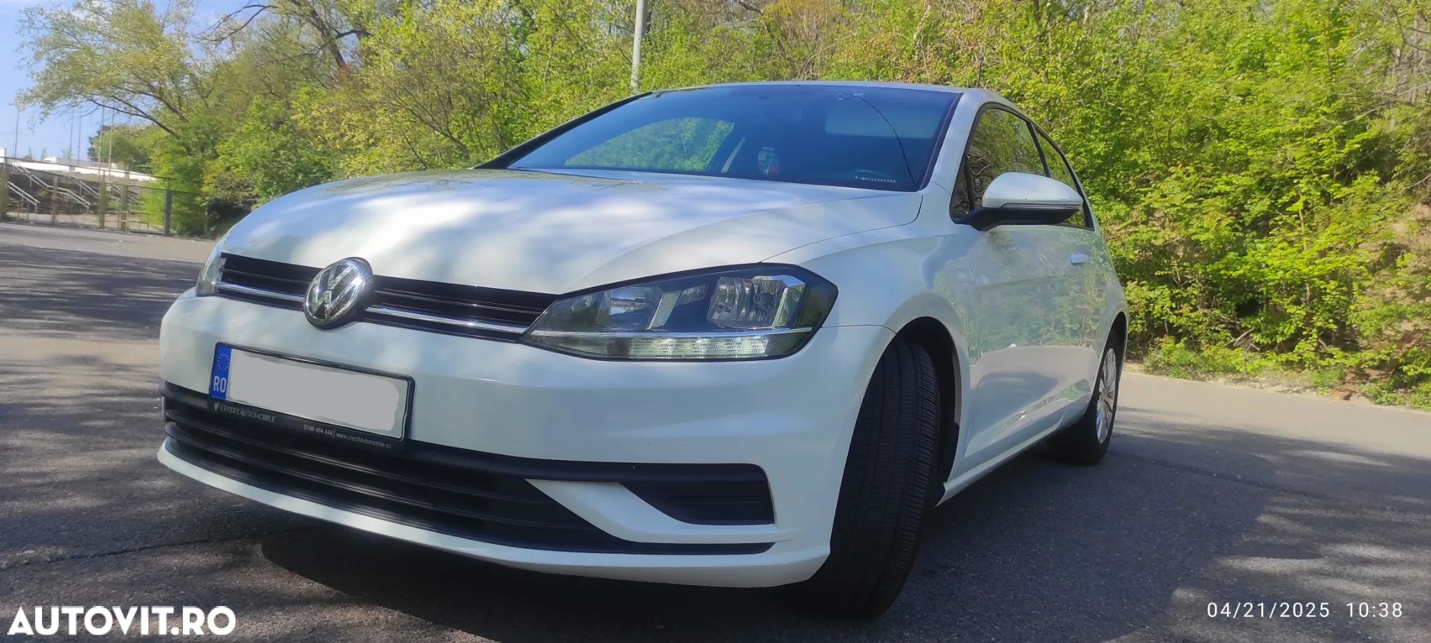 Volkswagen Golf 1.6 TDI (BlueMotion Technology) DSG Trendline - 1