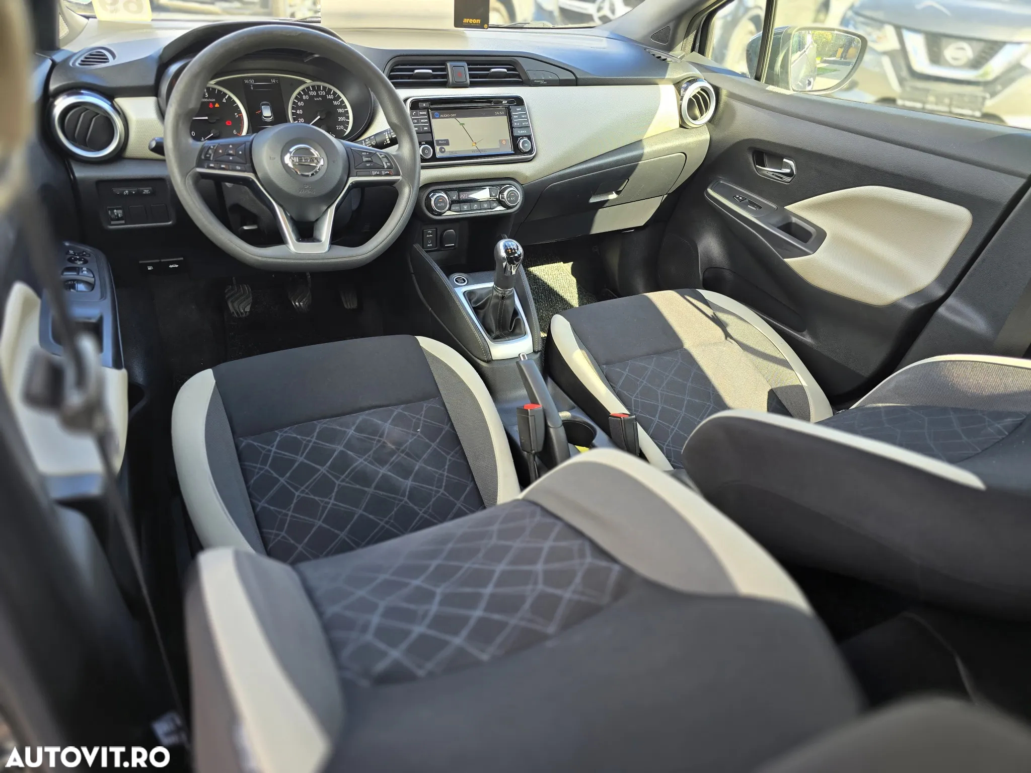 Nissan Micra 1.5 dCi N-Connecta - 8