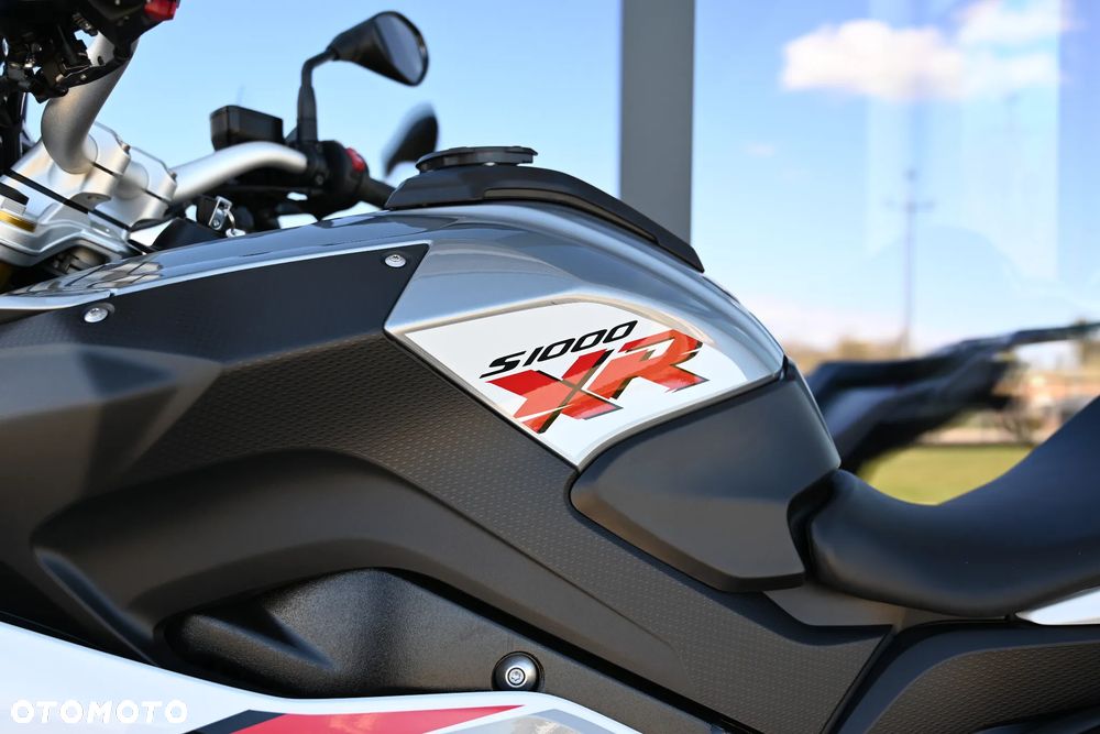 BMW XR - 20