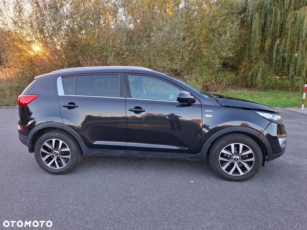 Kia Sportage 2.0 CRDI 4WD Automatik Dream-Team Edition - 2