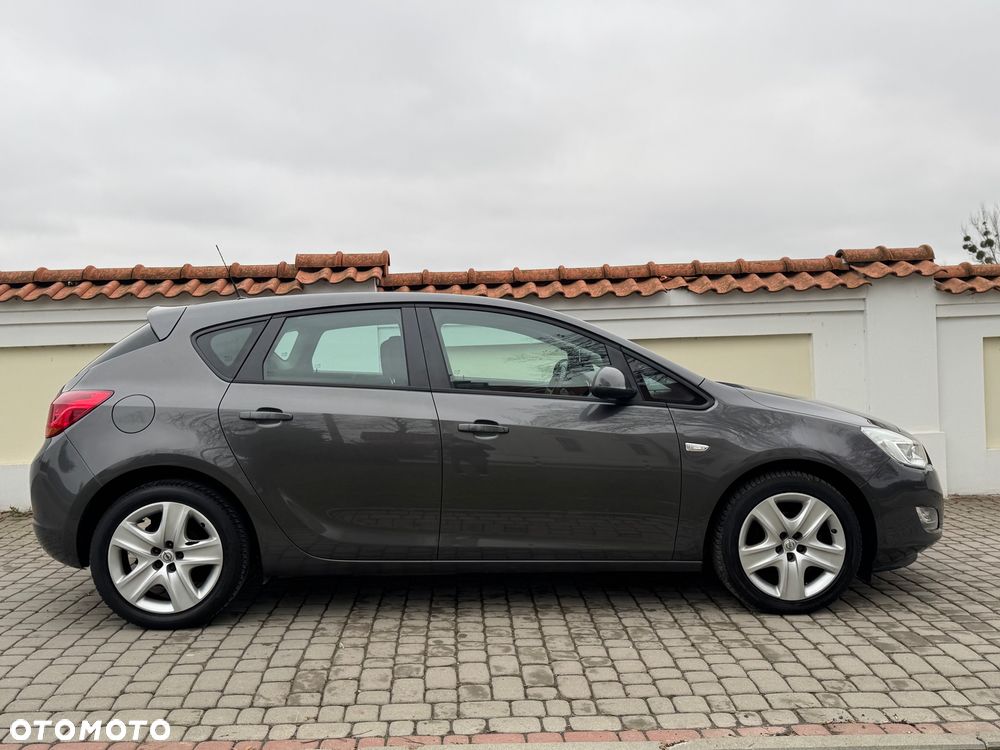 Opel Astra - 24