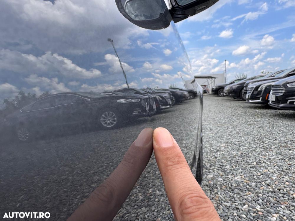 Mercedes-Benz E 220 d 4MATIC Aut. - 39
