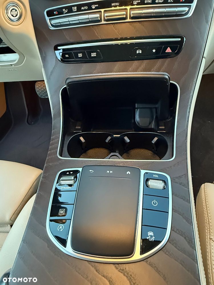 Mercedes-Benz GLC - 11