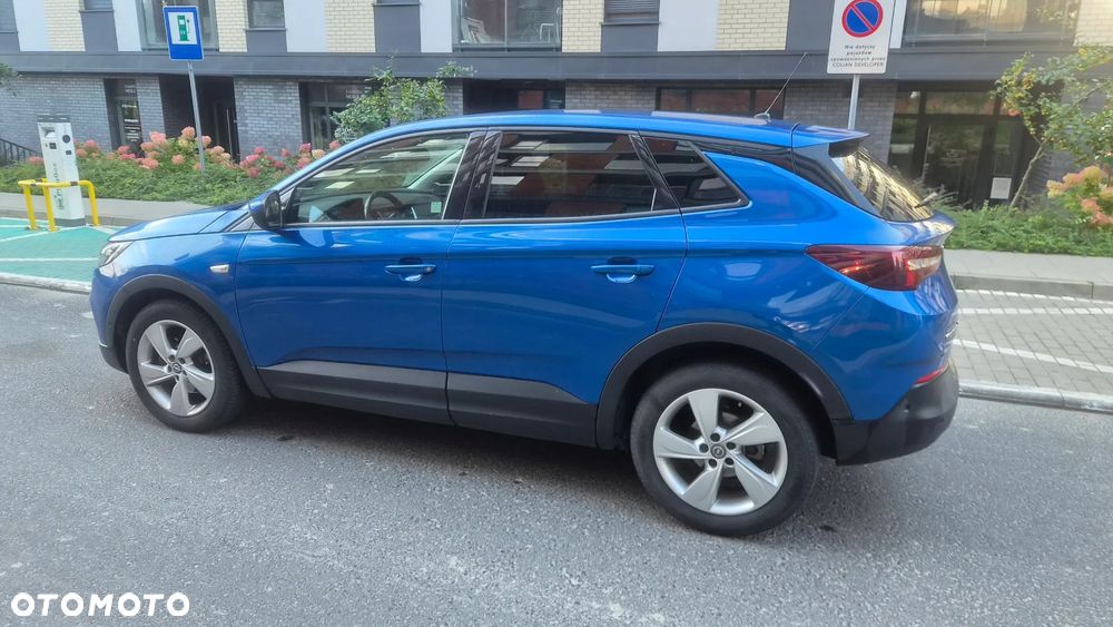 Opel Grandland X 1.2 T GPF Design&Tech S&S - 27