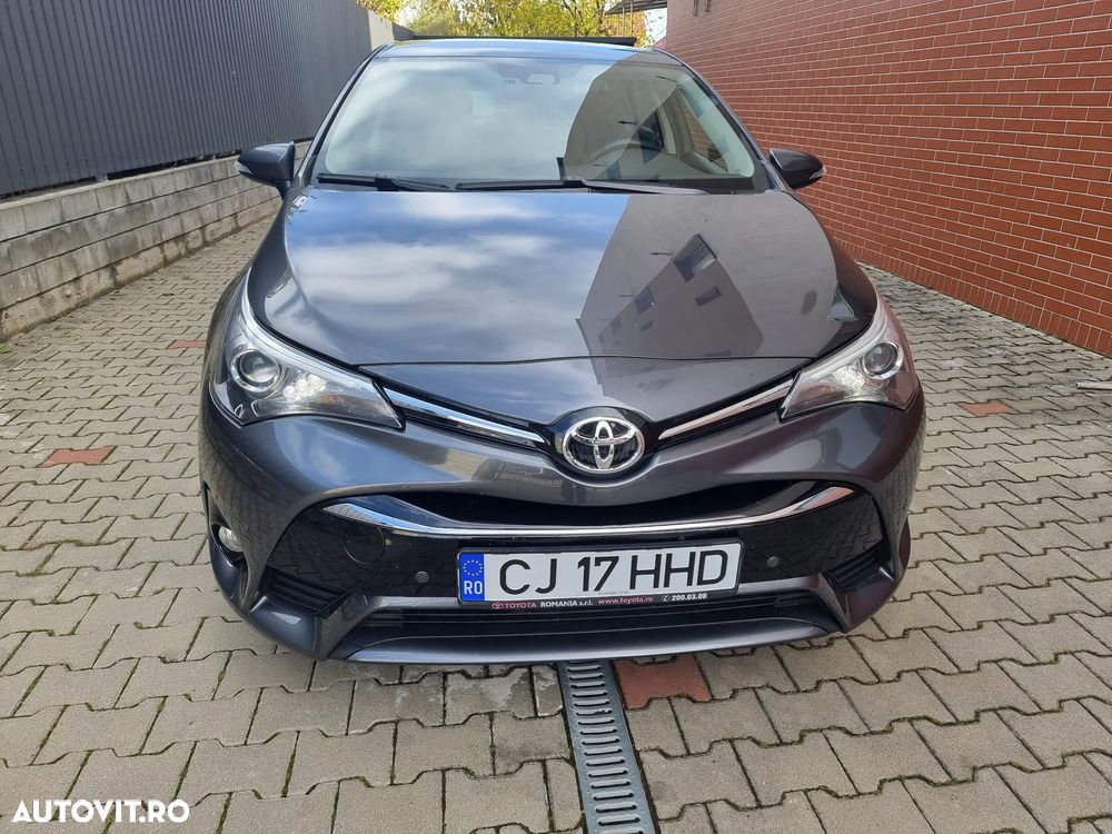 Toyota Avensis 1.8 Executive - 1
