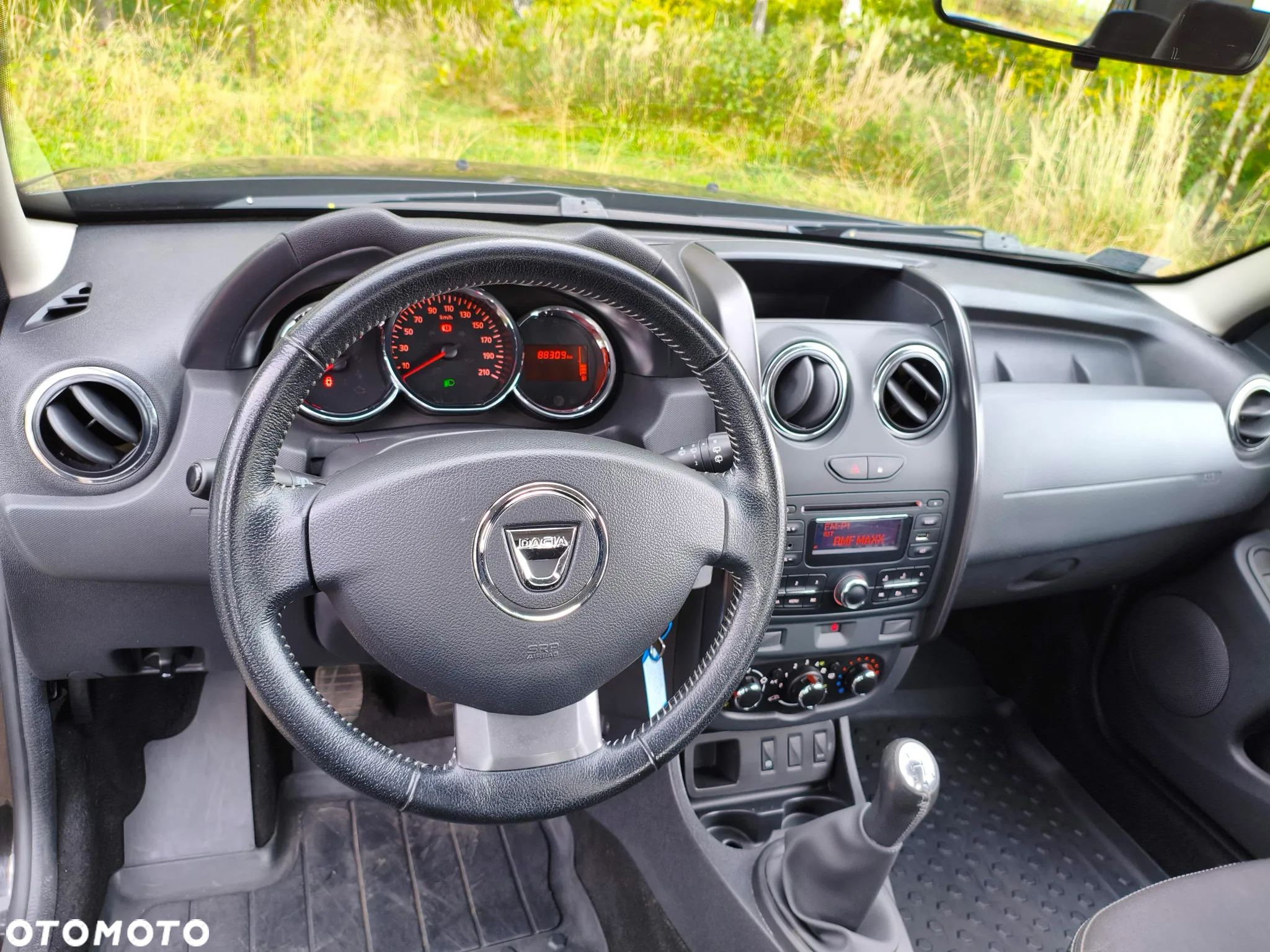 Dacia Duster 1.6 SCe Laureate S&S - 5