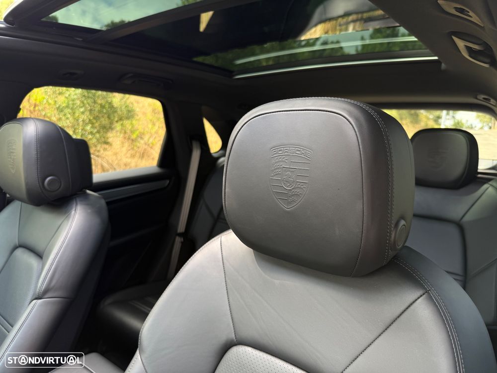 Porsche Cayenne E-Hybrid Tiptronic S Platinum Edition - 45