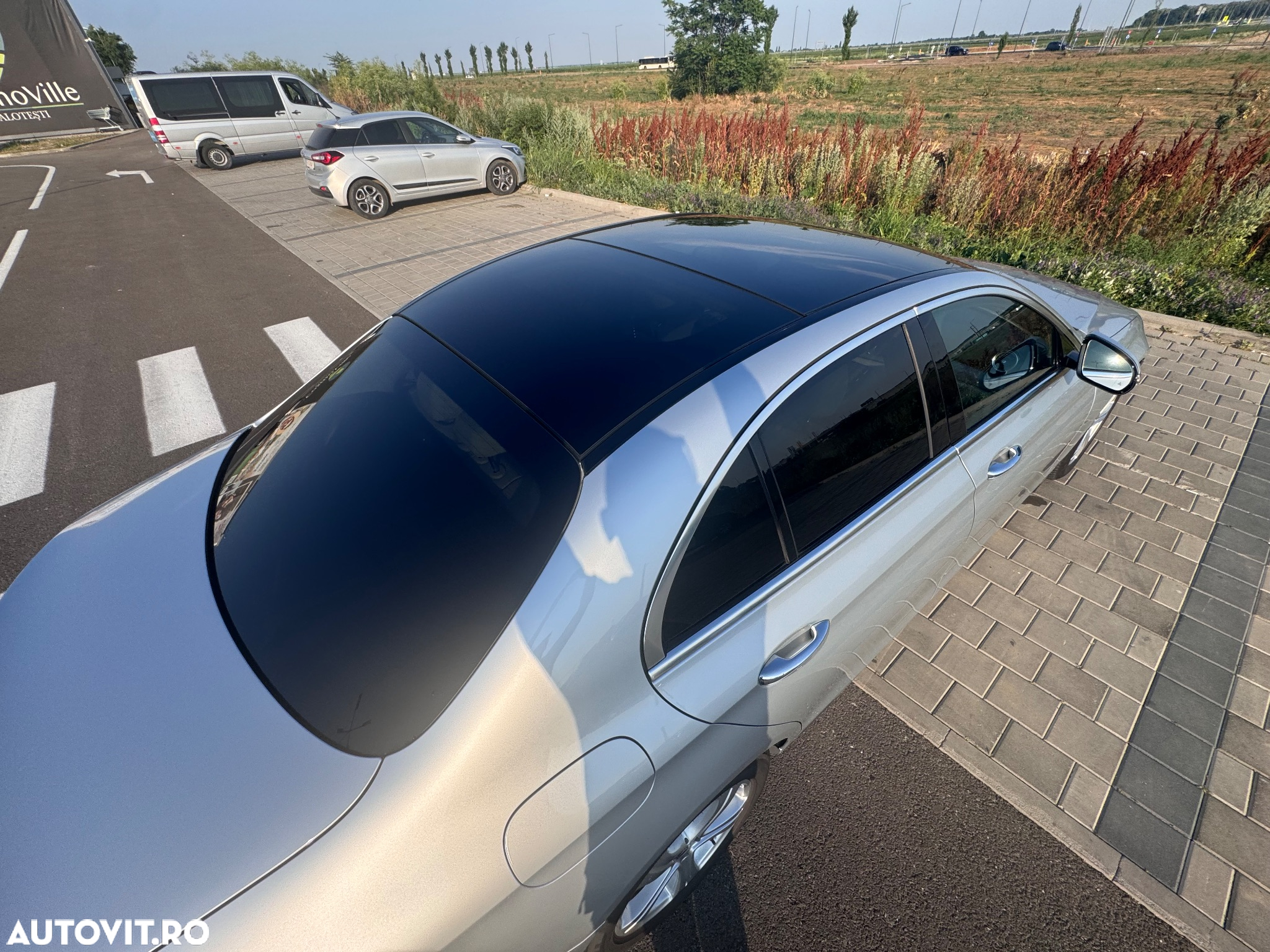 Mercedes-Benz E 220 d 4Matic 9G-TRONIC - 23
