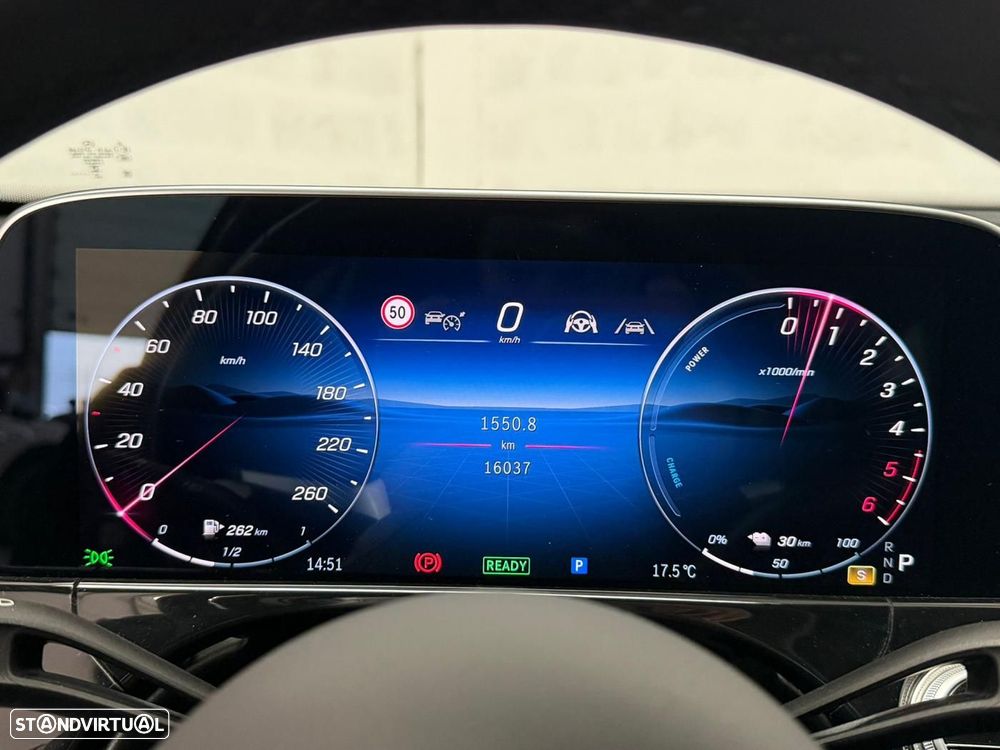 Mercedes-Benz E 300 e AMG Line - 20