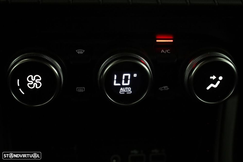 Renault Captur 1.0 TCe Techno Bi-Fuel - 14