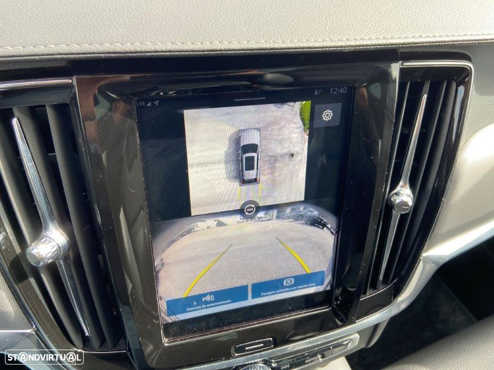 Volvo V90 2.0 T6 PHEV Plus Dark AWD - 17