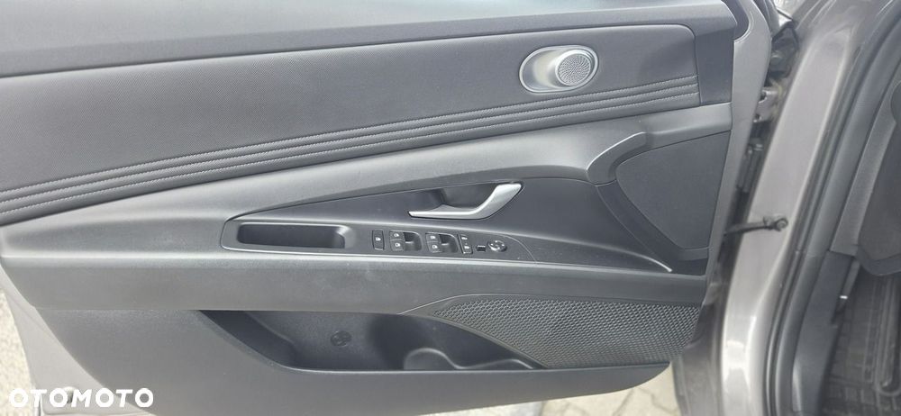 Hyundai Elantra 1.6 Smart CVT - 13