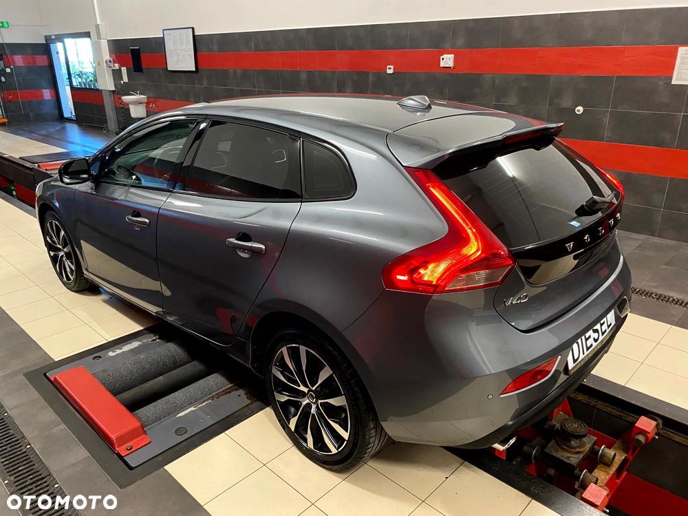 Volvo V40 D3 Drive-E Momentum - 13