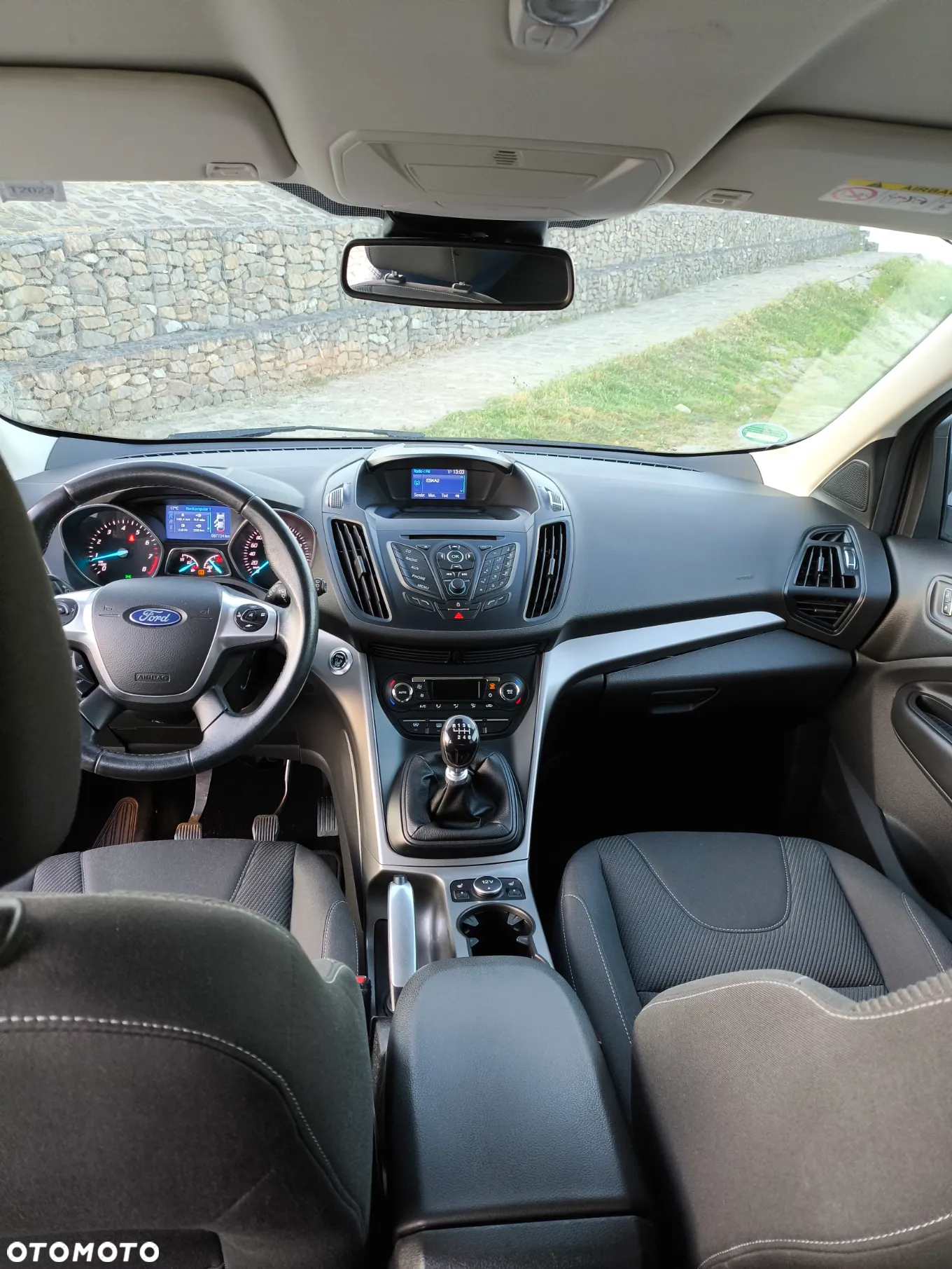 Ford Kuga 1.5 EcoBoost 2x4 Black & Silver - 24