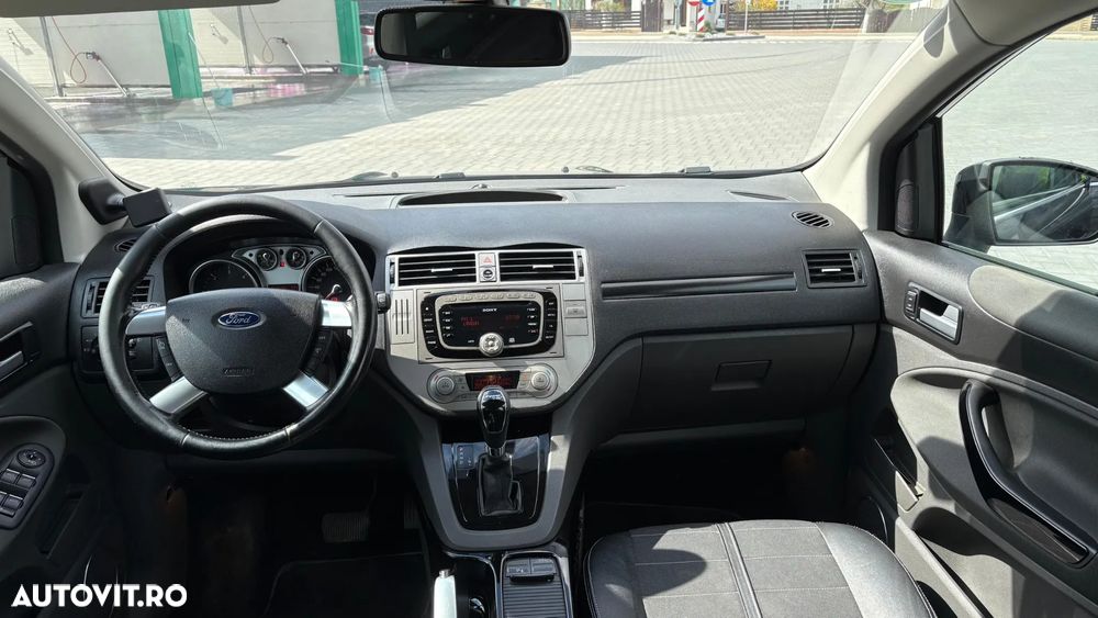 Ford Kuga 2.0 TDCi 4x4 Aut. Titanium - 8