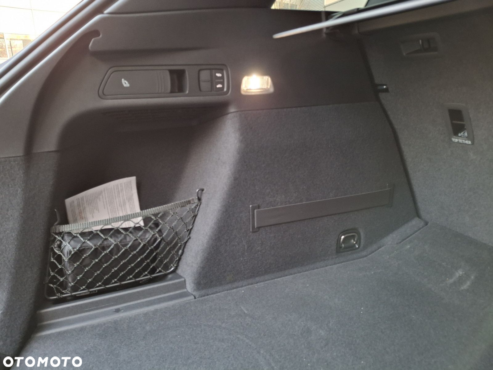Audi Q6 e-tron - 8