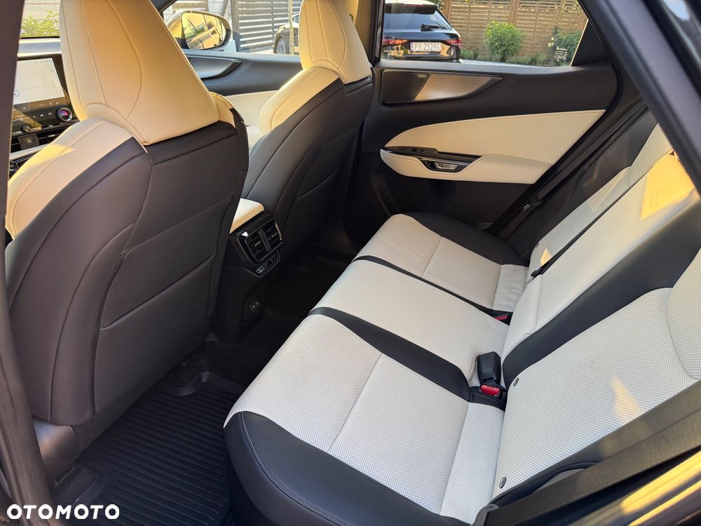 Lexus NX 350h F Sport AWD - 22