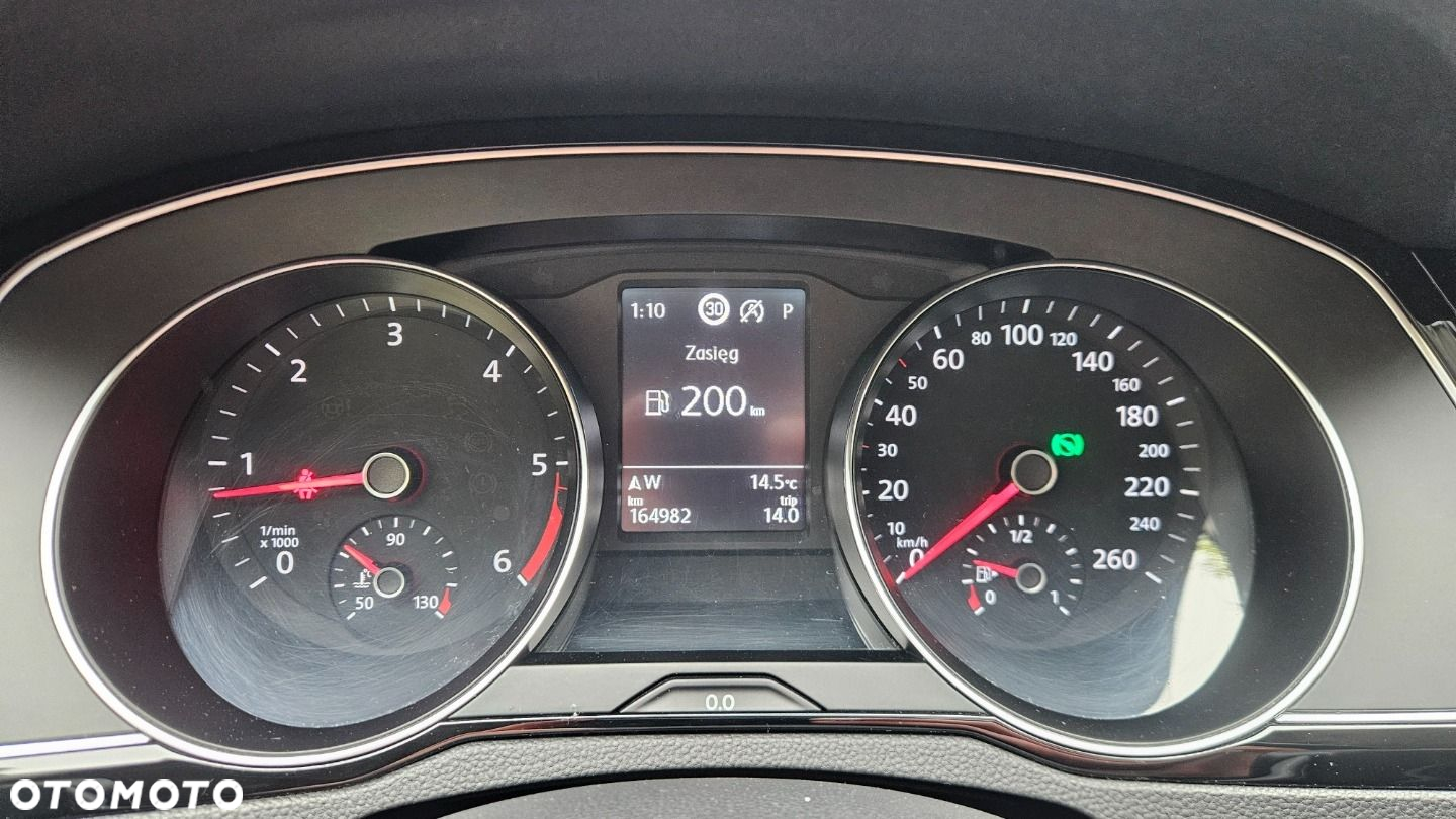 Volkswagen Passat Variant 2.0 TDI SCR DSG Elegance - 25