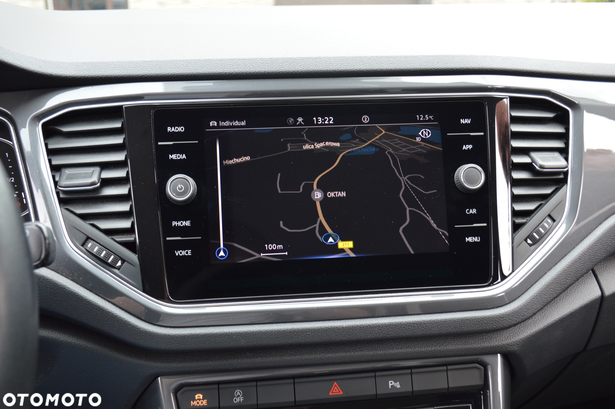 Volkswagen T-Roc 2.0 TDI SCR DSG Sport - 24