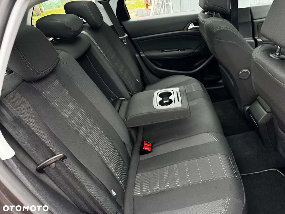 Peugeot 308 BlueHDi 150 Stop & Start Niveau 2 Business-Line - 27