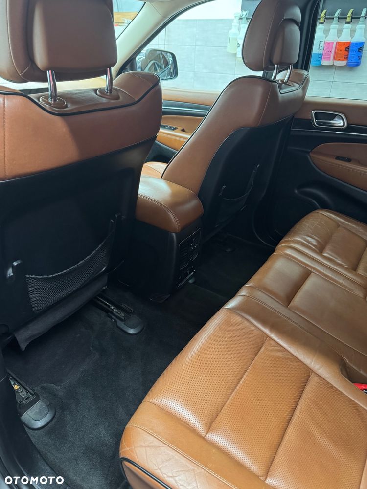 Jeep Grand Cherokee 5.7 V8 HEMI Overland Summit - 12