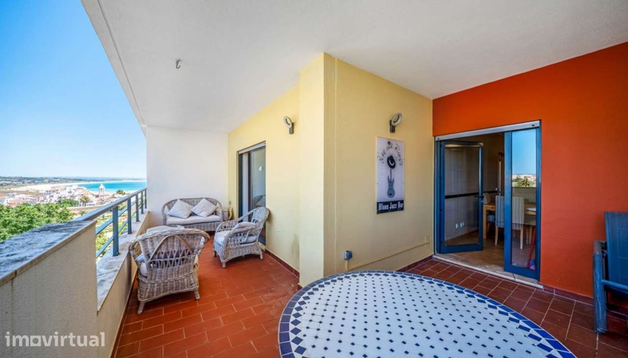 Apartamento T2 com piscina e garagem à venda em Lagos, Algarve - Grande imagem: 2/26