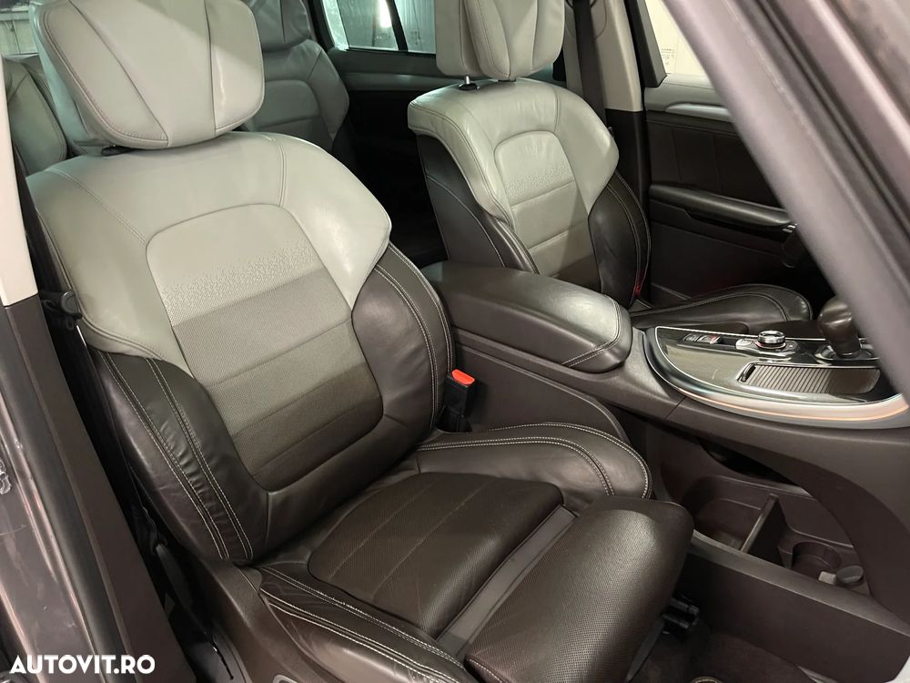 Renault Espace BLUE dCi 200 EDC INITIALE PARIS - 11