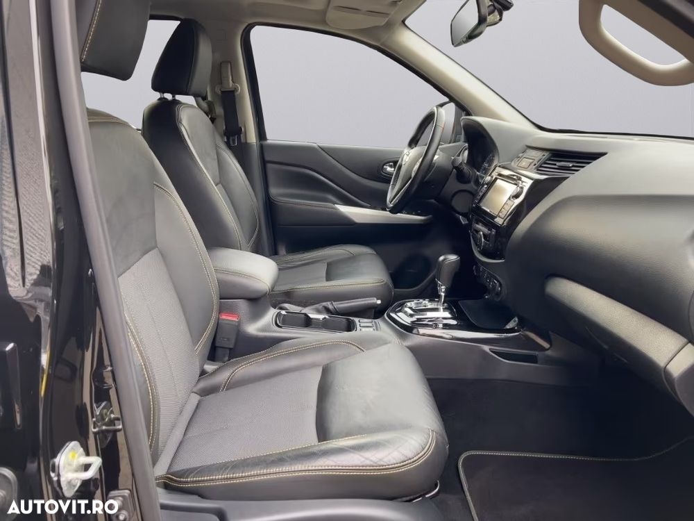 Nissan Navara DC 4x4 Autm. N-Guard - 11
